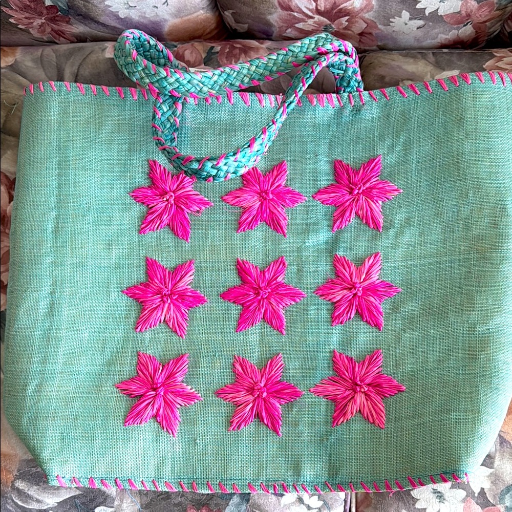 Handwoven Green Tote Bag with Pink Star Embroidery